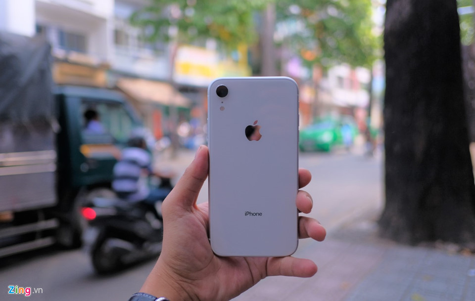 iphone xr ve viet nam gia tu 239 trieu dong