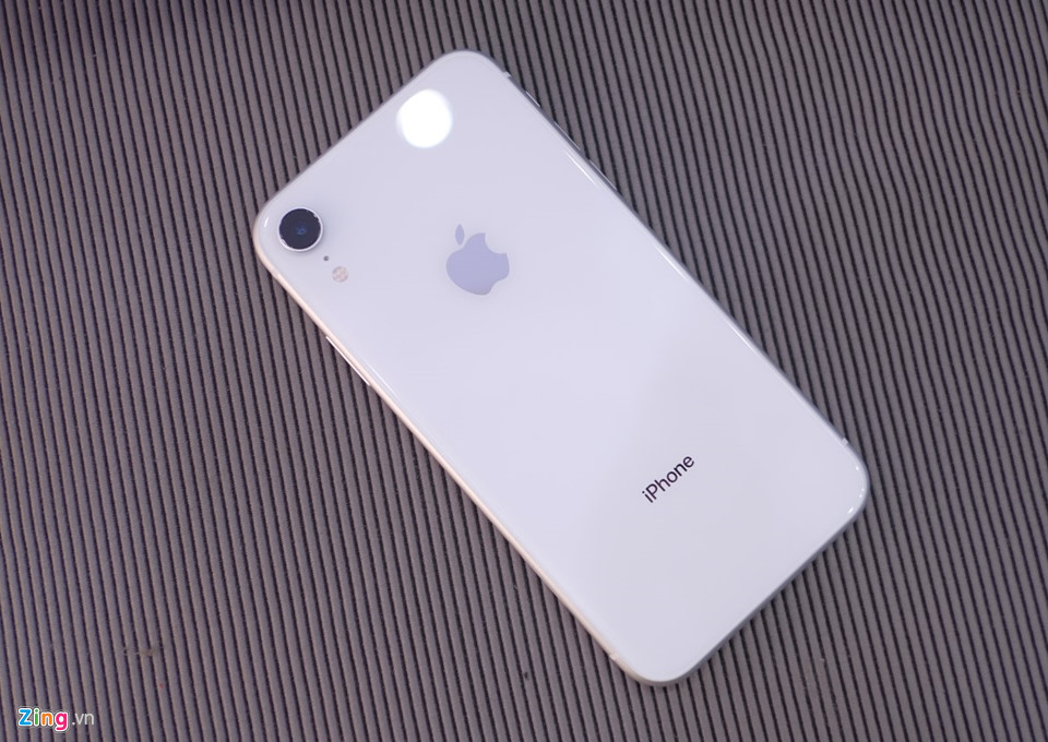 iphone xr ve viet nam gia tu 239 trieu dong