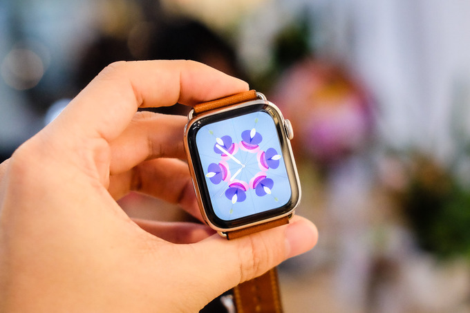 dong ho apple watch phien ban dat hon iphone xs max