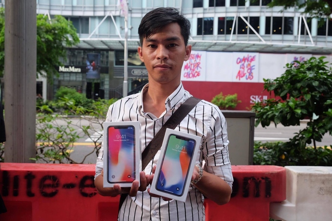 apple store singapore mo cua som vi nguoi mua iphone x qua dong