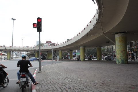 nhung buc anh thu vi ve ha noi xua va nay