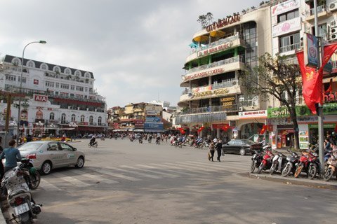 nhung buc anh thu vi ve ha noi xua va nay