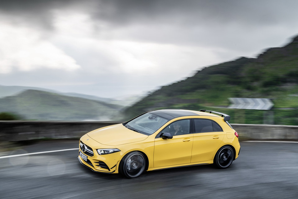 mercedes amg a35 ban ra vao thang 12 gia hon 54000 usd