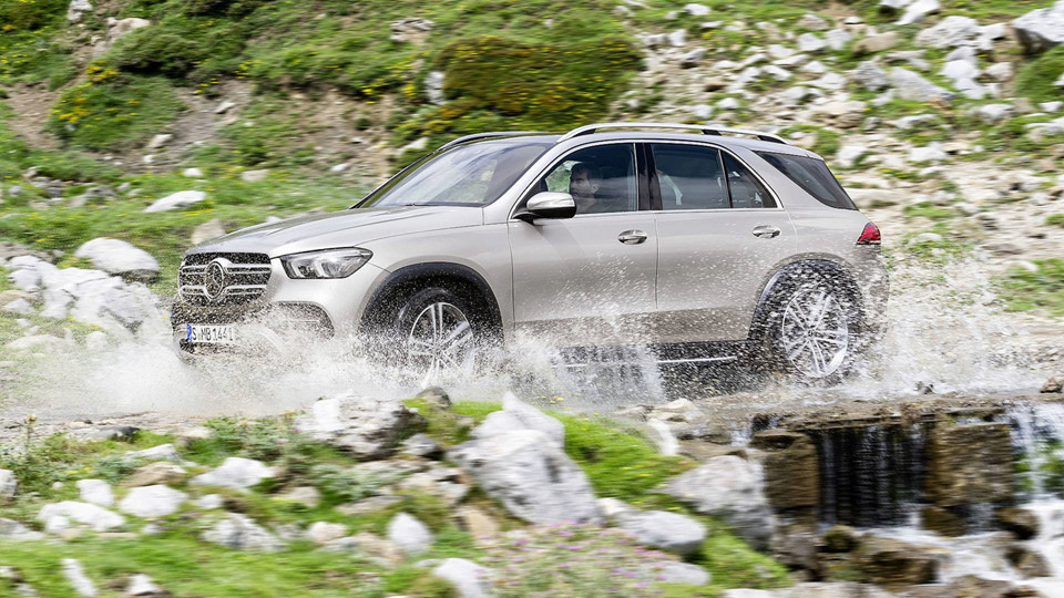 mercedes benz gle 2019 co gia tu 71000 usd tai chau au