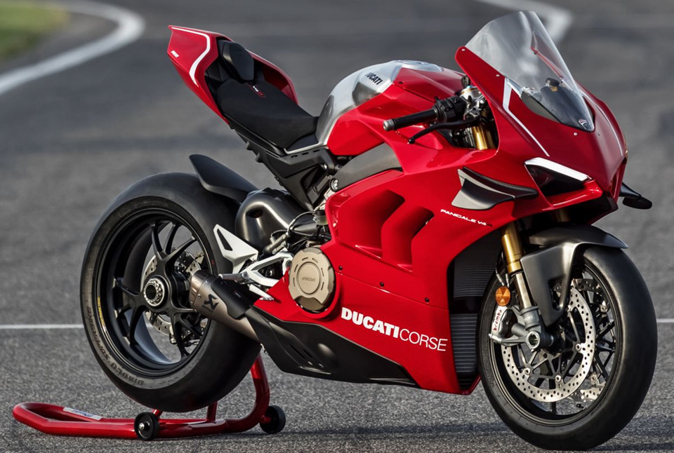 panigale v4 r sieu moto manh nhat cua ducati so huu canh gio