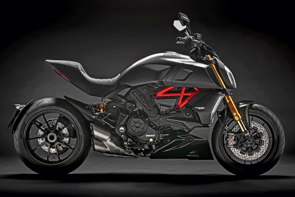 ducati diavel 1260 the he moi ra mat ham ho va hien dai hon