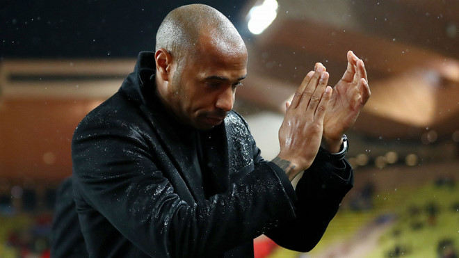 thierry henry lun sau trong khung hoang cung monaco