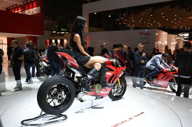 choang ngop 2019 ducati panigale v4r gia tien ty tai eicma 2018