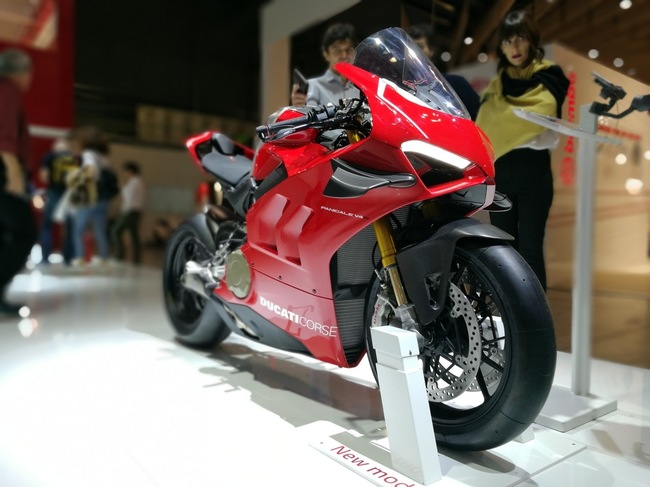 choang ngop 2019 ducati panigale v4r gia tien ty tai eicma 2018