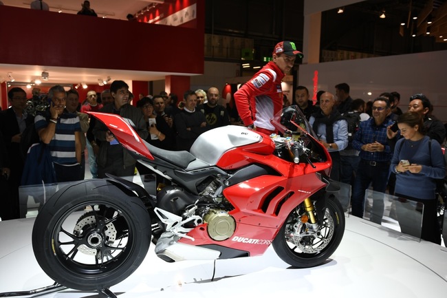 choang ngop 2019 ducati panigale v4r gia tien ty tai eicma 2018