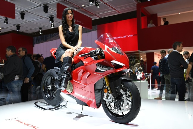 choang ngop 2019 ducati panigale v4r gia tien ty tai eicma 2018