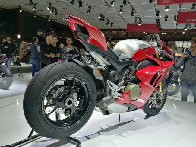 choang ngop 2019 ducati panigale v4r gia tien ty tai eicma 2018