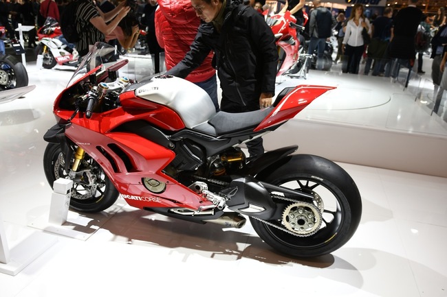 choang ngop 2019 ducati panigale v4r gia tien ty tai eicma 2018