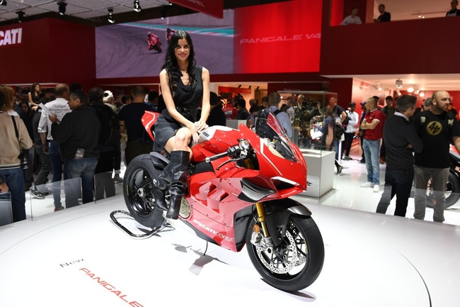 choang ngop 2019 ducati panigale v4r gia tien ty tai eicma 2018