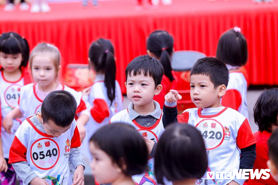 hang tram hoc sinh thu do hao huc chay vi benh nhan ung thu