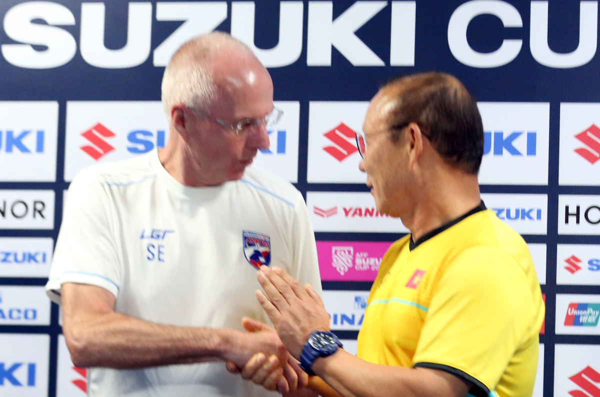 sven eriksson va park hang seo tro chuyen than tinh