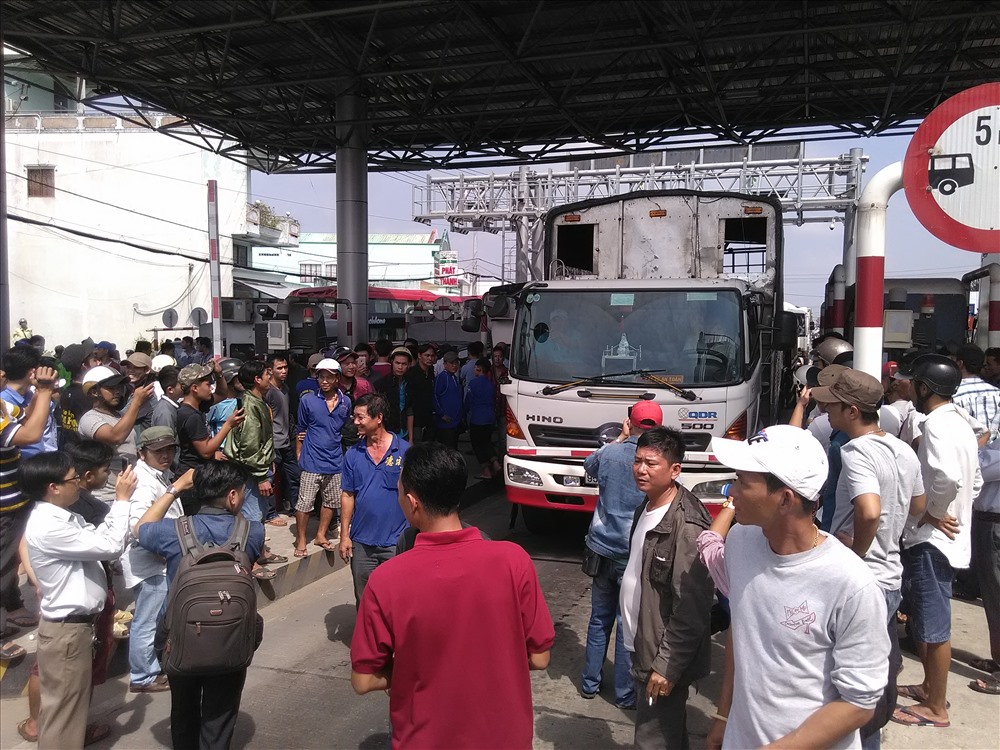 vi sao cac tai xe bat ngo phan ung tram bot can tho phung hiep