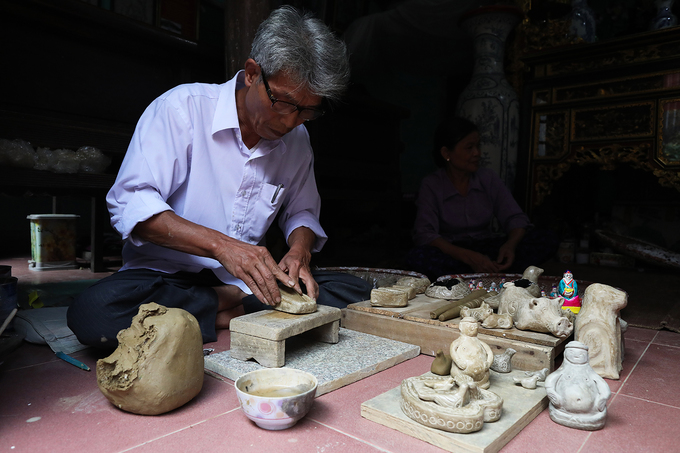 nguoi tho hon nua the ky theo nghe phong dat o bac ninh