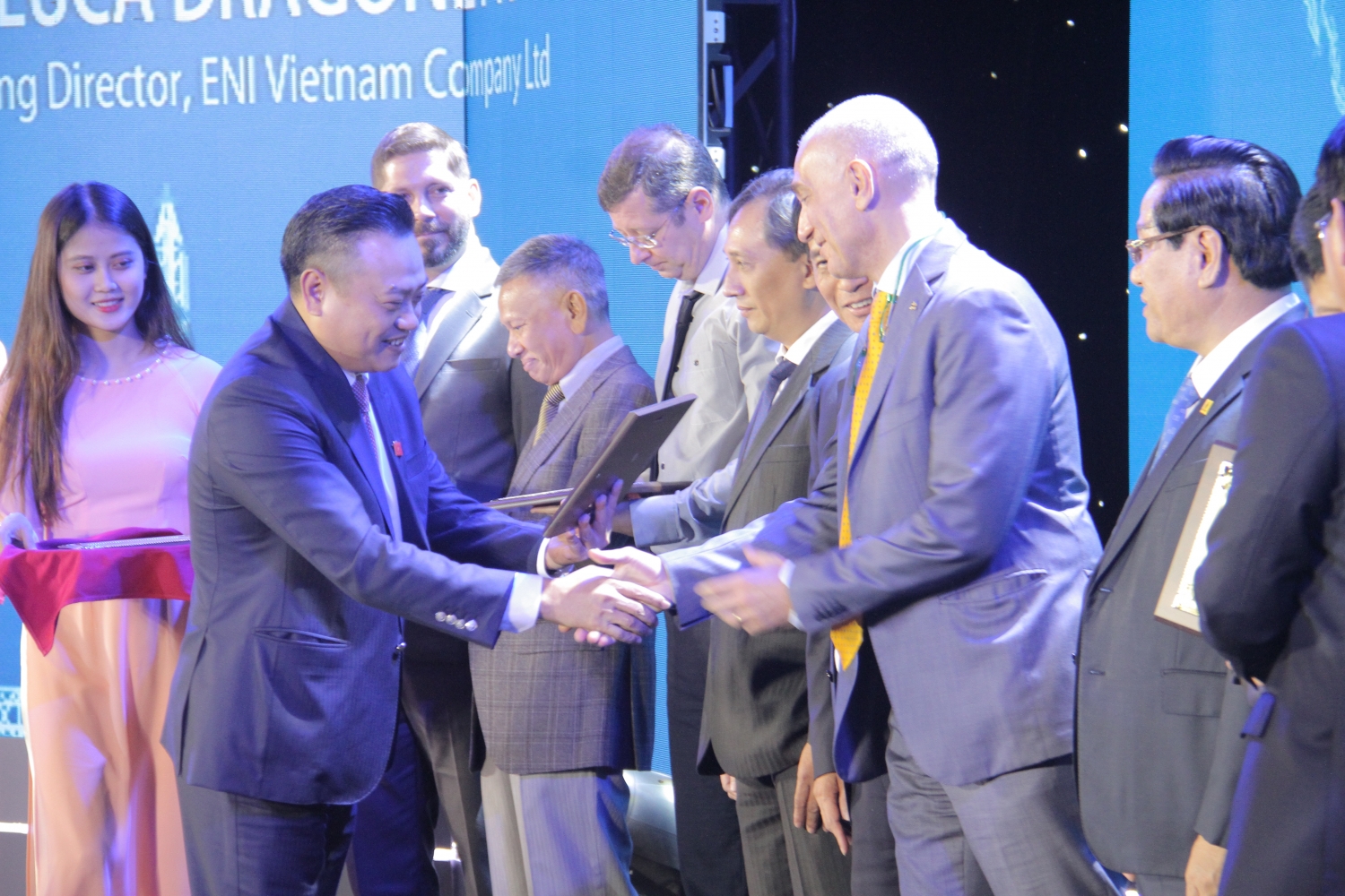 petrovietnam gap mat cac nha thau doi tac dau khi dau nam 2019