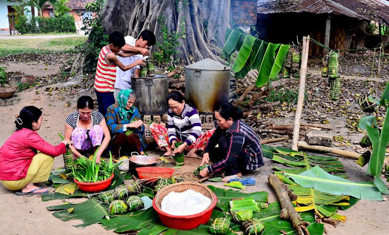 y nghia nhan sinh van hoa sau sac cua tuc goi banh chung banh day ngay tet