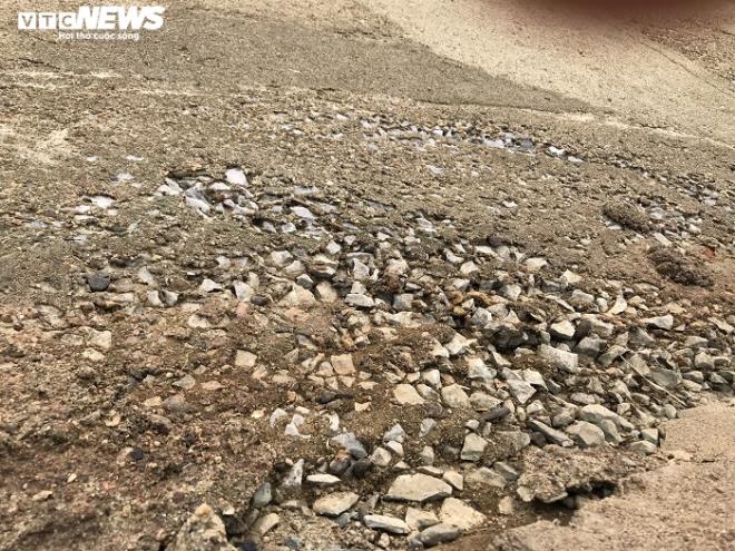 Lộ nhiều vết nứt dài sau sự cố vỡ kênh 4.300 tỷ đồng ở Thanh Hóa - 7