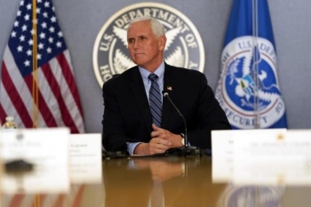 Ông Pence nói gì trong cuộc điện đàm đầu tiên với người kế nhiệm?