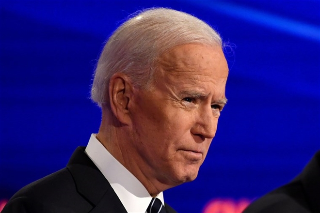 Ông Biden ký lệnh chống phân biệt đối xử với người Mỹ gốc Á - 1