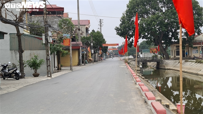 Bắc Ninh: Ngày đầu cách ly phòng dịch ở xã có 2 ca mắc COVID-19 - 9