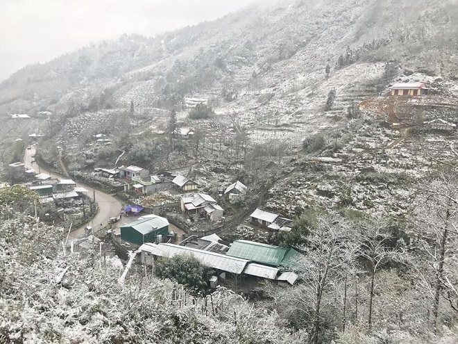 tuyet roi phu trang nui doi sa pa nhu hoa troi au