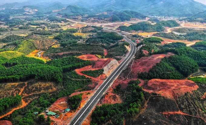 cao toc 12000 ty dong o quang ninh bat dau thu phi