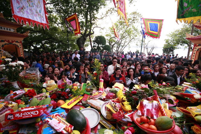 chung ta dang bo quen ngoi den thieng nhat