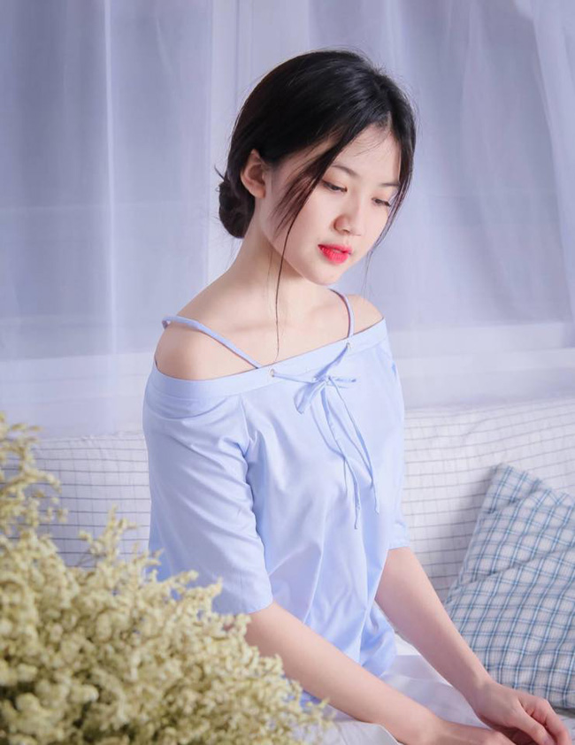 nhan sac nu dien vien viet dong canh nong voi nghe si gao coi hon 44 tuoi