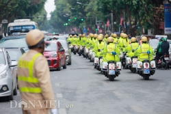 bao nuoc ngoai kinh ngac khi luc luong an ninh viet nam kiem tra ky cang tung goc cay chau canh