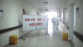 Ảnh: Bên trong nơi điều trị bệnh nhân COVID-19 ở Hà Nội
