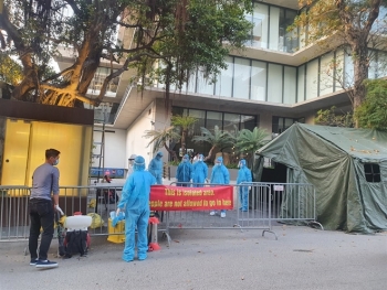 Ảnh: Cách ly khách sạn nơi bệnh nhân Nhật Bản dương tính SARS-CoV-2 thiệt mạng