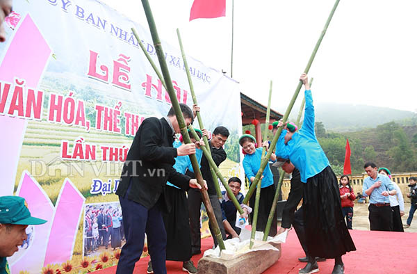 ve tien yen xem le hoi tinh yeu cua nguoi san chi