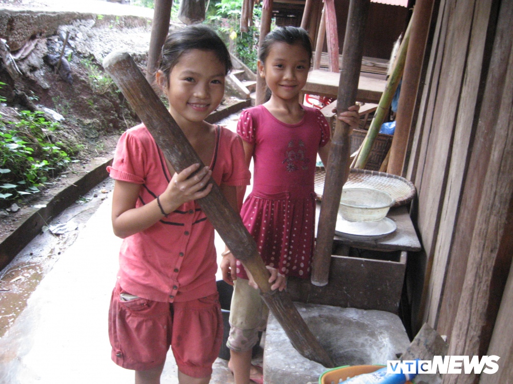 song ngay duoi chan nha may thuy dien hang nghin ho dan van phai thap den dau