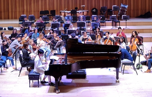 sun symphony orchestra tiep tuc mang am nhac co dien den voi hoc sinh sinh vien