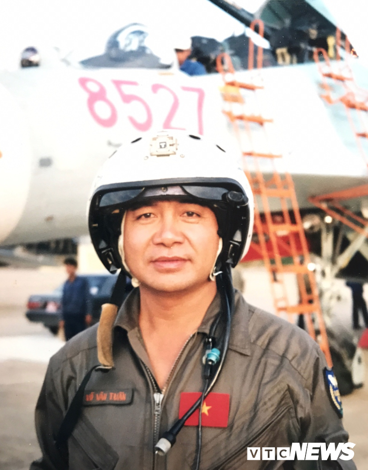 ngay truyen thong bo doi phi cong tro chuyen voi thuong tuong phi cong vo van tuan