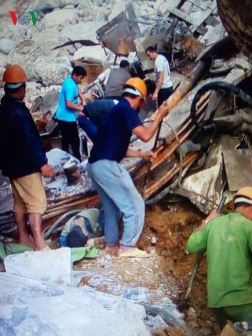 sat lo tai mo da o cao bang 2 nguoi thiet mang