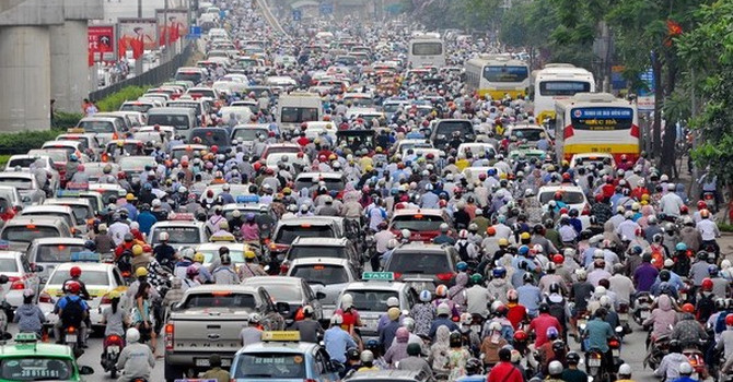 10 nam nua ha noi phan biet ro giau o to sang ngheo di bo vui