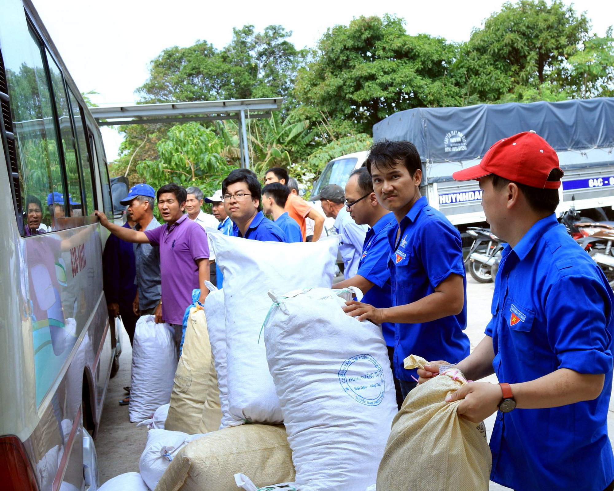 pv gas huong ung thang thanh nien tinh nguyen vi cong dong