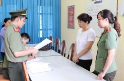 dung lay nhan van lam binh phong cho gian lan thi cu