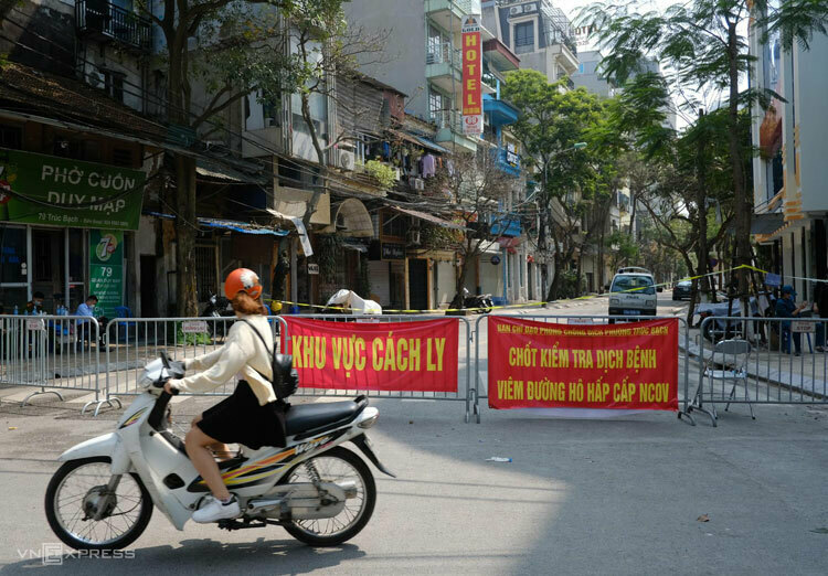 cuoc song trong con pho cach ly cua nguoi ha noi