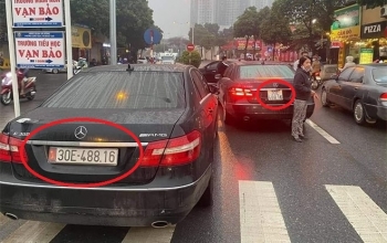 Hai xe Mercedes biển số giống hệt nhau: Chủ xe dùng biển giả có thể bị phạt tù