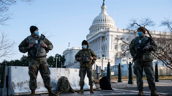 Vệ binh Quốc gia bảo vệ Đồi Capitol đến tháng 5 - 1