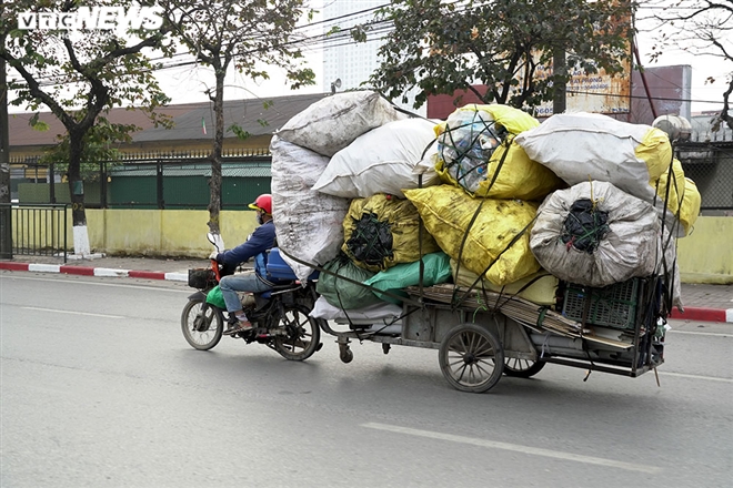 Ảnh: Xe 'thây ma' lộng hành ở Hà Nội đe doạ người dân, ngang nhiên qua mặt CSGT - 7