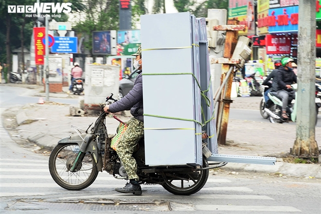 Ảnh: Xe 'thây ma' lộng hành ở Hà Nội đe doạ người dân, ngang nhiên qua mặt CSGT - 9