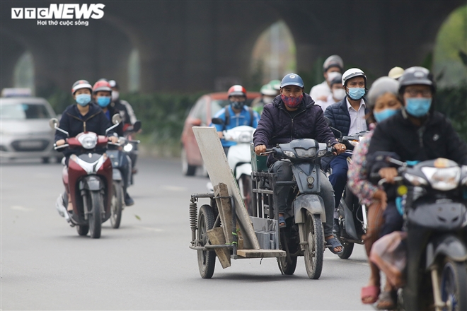 Ảnh: Xe 'thây ma' lộng hành ở Hà Nội đe doạ người dân, ngang nhiên qua mặt CSGT - 16