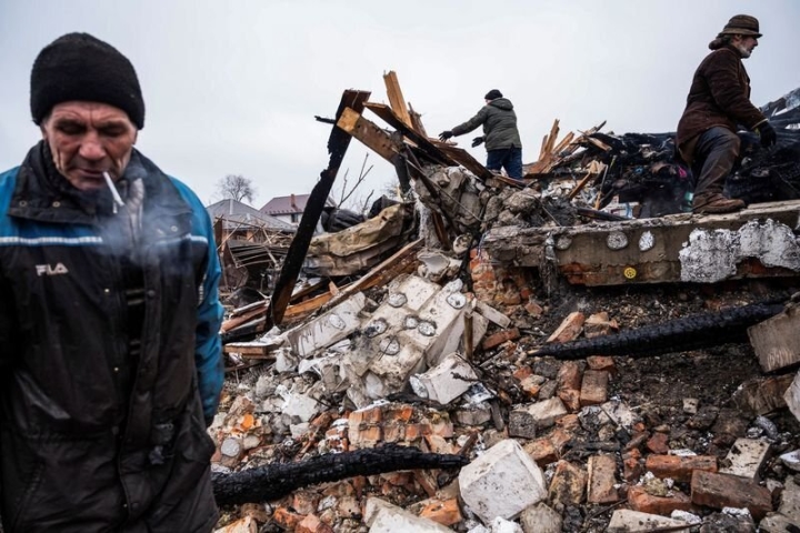 Hình ảnh hoang tàn, đổ nát khắp Ukraine sau những ngày chiến sự - 5